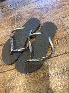 Havaianas Metallic Charcoal Flip Flops